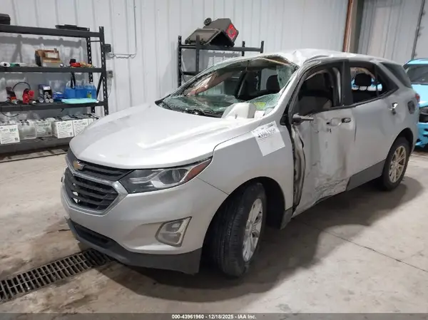 2GNAXHEV3K6285247 2019 CHEVROLET EQUINOX - Image 2