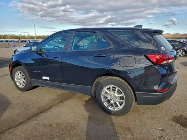 2GNAXHEV3N6130685 2022 CHEVROLET EQUINOX - Image 2
