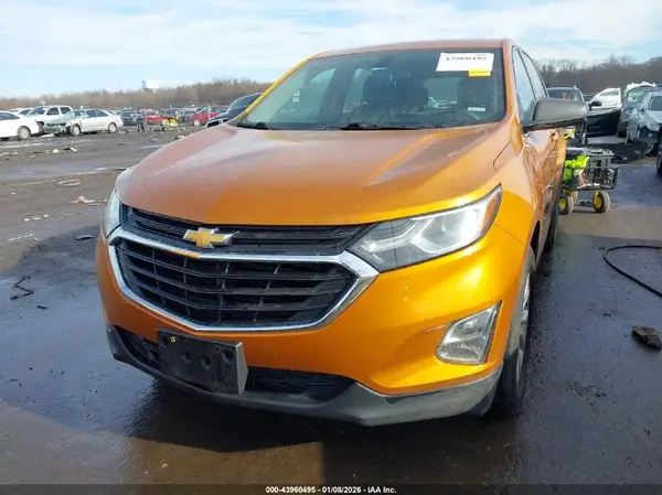 2GNAXHEV4J6108673 2018 CHEVROLET EQUINOX - Image 2