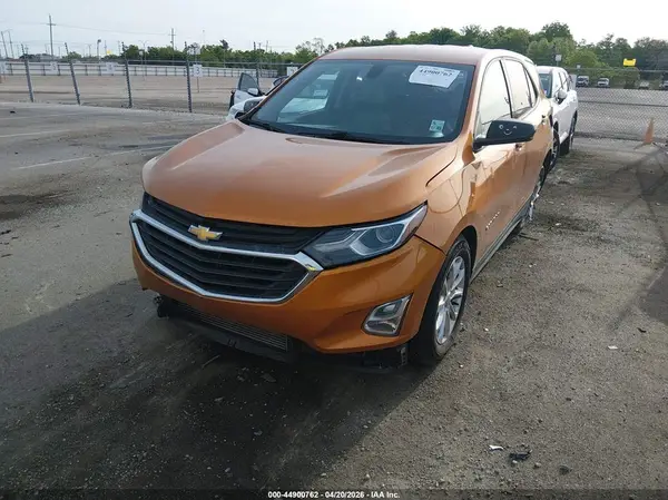 2GNAXHEV4J6111802 2018 CHEVROLET EQUINOX - Image 2