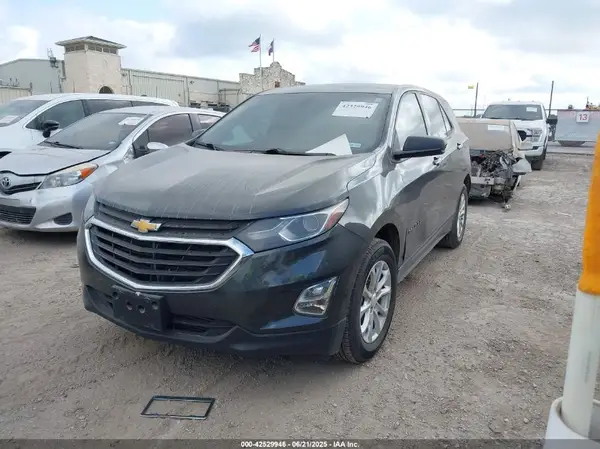 2GNAXHEV4J6133184 2018 CHEVROLET EQUINOX - Image 2