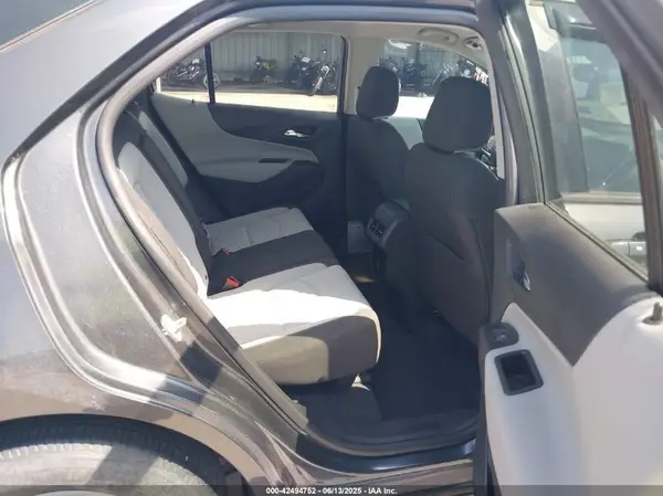 2GNAXHEV4J6161650 2018 CHEVROLET EQUINOX - Image 8
