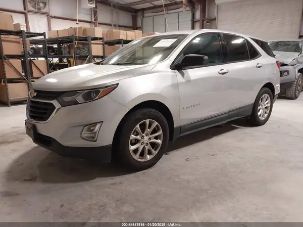 2GNAXHEV4J6176469 2018 CHEVROLET EQUINOX - Image 2