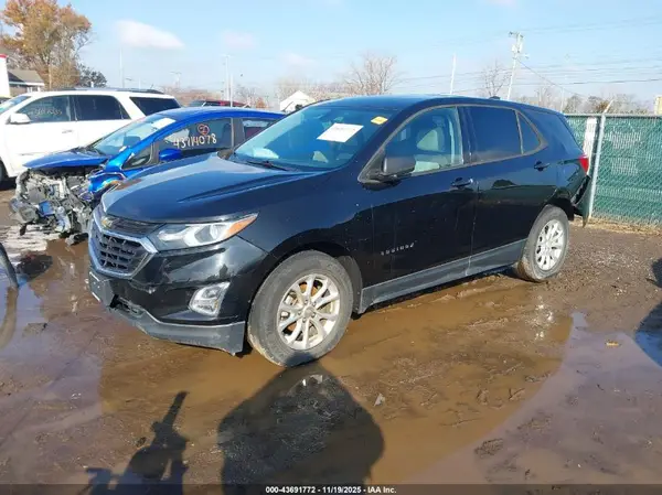 2GNAXHEV4J6204996 2018 CHEVROLET EQUINOX - Image 2