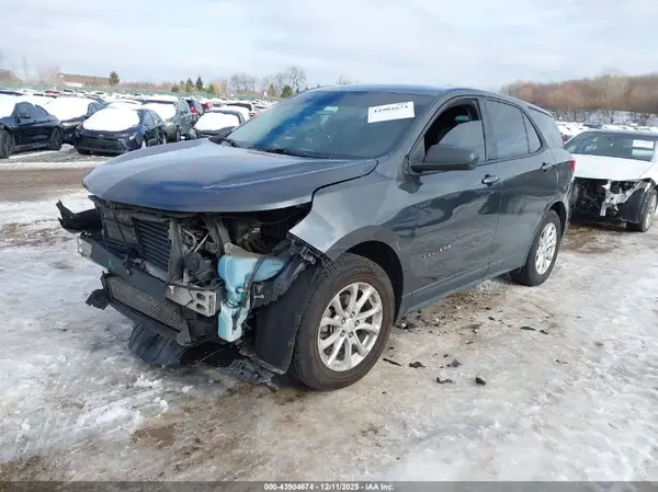 2GNAXHEV4J6209549 2018 CHEVROLET EQUINOX - Image 2