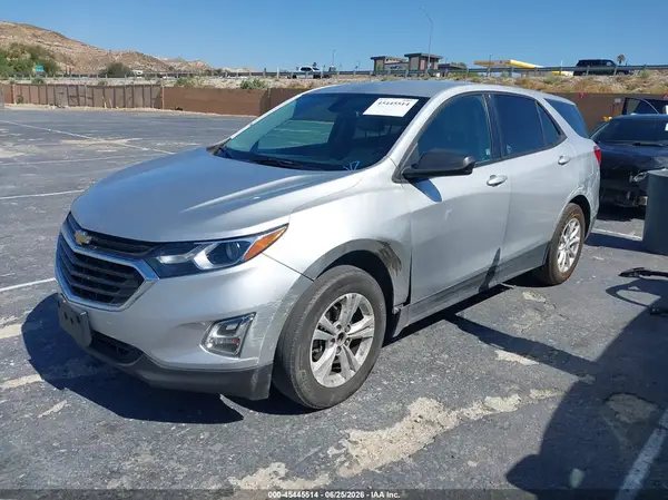 2GNAXHEV4J6272070 2018 CHEVROLET EQUINOX - Image 2