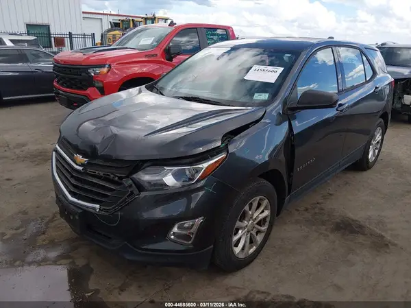 2GNAXHEV4J6294635 2018 CHEVROLET EQUINOX - Image 2