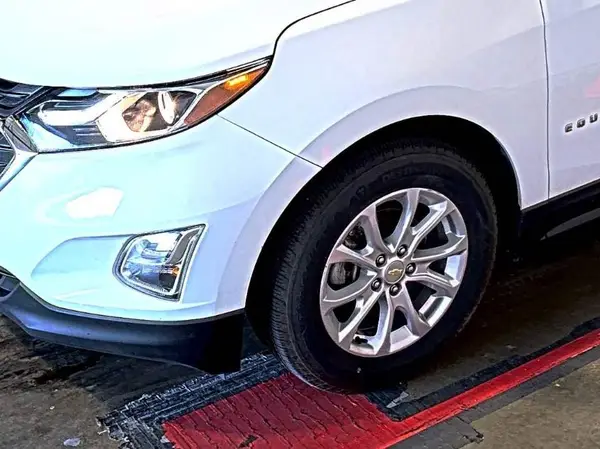 2GNAXHEV4J6319744 2018 CHEVROLET EQUINOX - Image 2