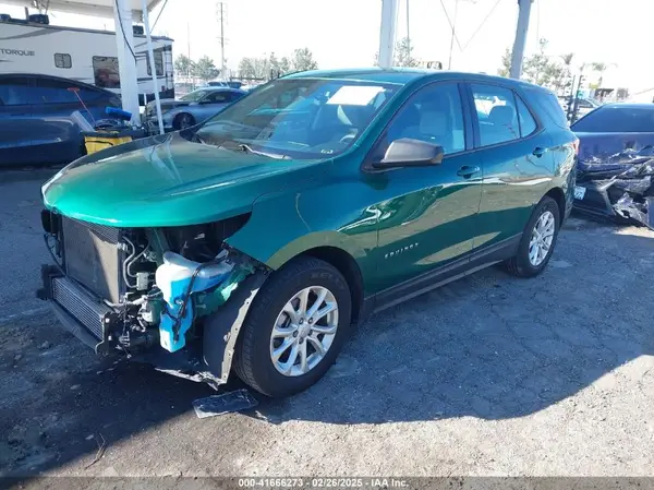 2GNAXHEV4K6104141 2019 CHEVROLET EQUINOX - Image 2