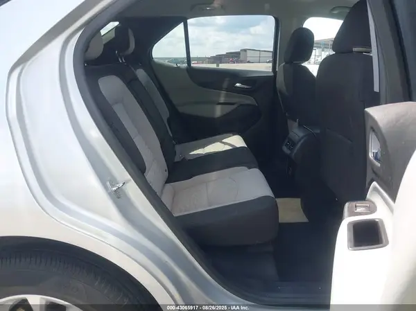 2GNAXHEV4K6284530 2019 CHEVROLET EQUINOX - Image 8