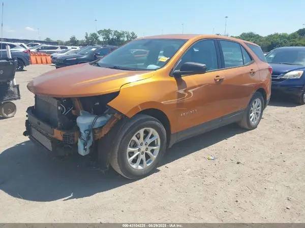 2GNAXHEV5J6142105 2018 CHEVROLET EQUINOX - Image 2