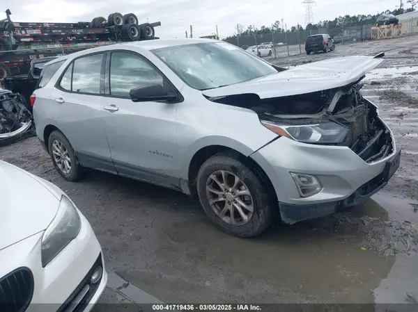2GNAXHEV5J6142363 2018 CHEVROLET EQUINOX - Image 1
