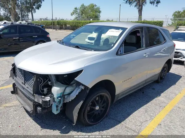 2GNAXHEV5J6162130 2018 CHEVROLET EQUINOX - Image 2