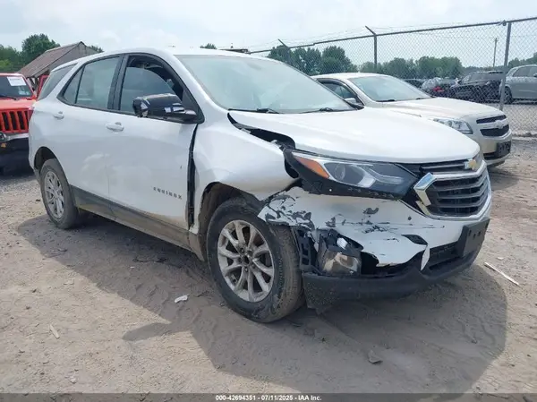 2GNAXHEV5J6211911 2018 CHEVROLET EQUINOX - Image 1