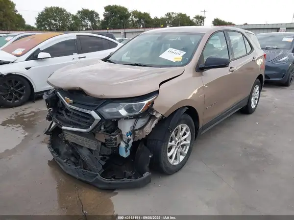 2GNAXHEV5J6226148 2018 CHEVROLET EQUINOX - Image 2