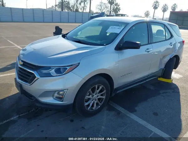 2GNAXHEV5J6276001 2018 CHEVROLET EQUINOX - Image 2
