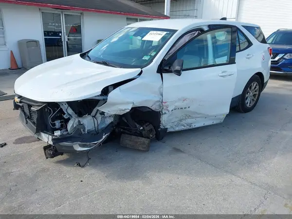2GNAXHEV5J6306176 2018 CHEVROLET EQUINOX - Image 2