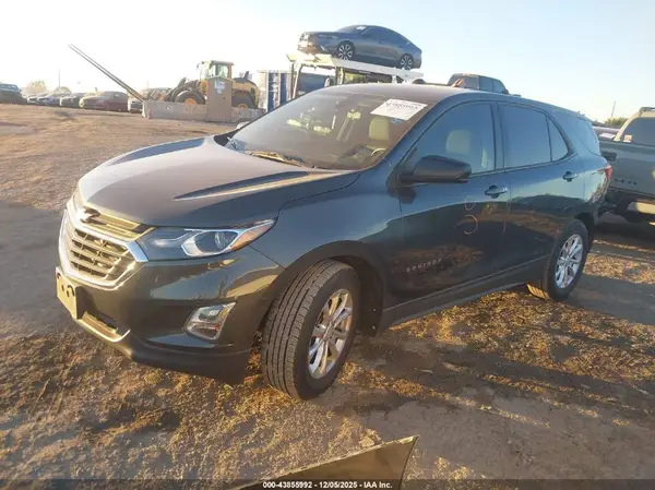 2GNAXHEV5J6331255 2018 CHEVROLET EQUINOX - Image 2