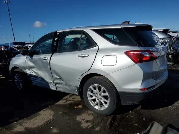2GNAXHEV5J6337072 2018 CHEVROLET EQUINOX - Image 2