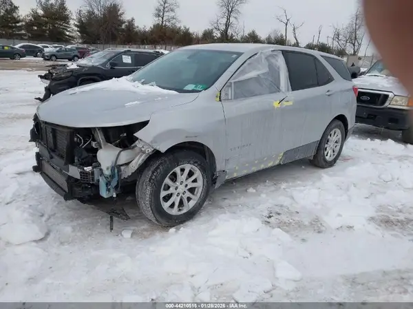 2GNAXHEV5J6340831 2018 CHEVROLET EQUINOX - Image 2