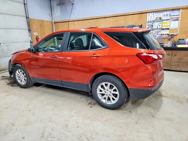 2GNAXHEV5L6107776 2020 CHEVROLET EQUINOX - Image 2