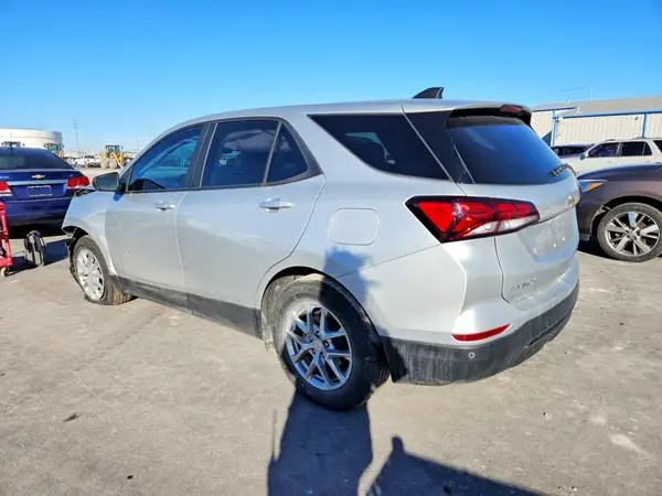 2GNAXHEV5N6101916 2022 CHEVROLET EQUINOX - Image 2