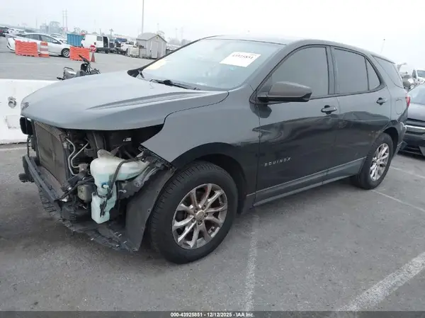 2GNAXHEV6J6146857 2018 CHEVROLET EQUINOX - Image 2