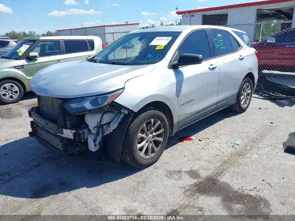 2GNAXHEV6J6196030 2018 CHEVROLET EQUINOX - Image 2