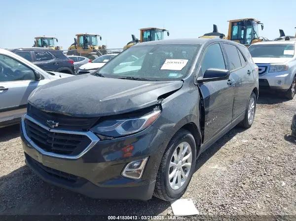 2GNAXHEV6J6202635 2018 CHEVROLET EQUINOX - Image 2