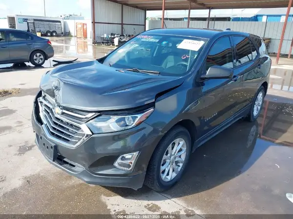 2GNAXHEV6J6251074 2018 CHEVROLET EQUINOX - Image 2