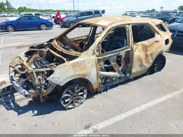 2GNAXHEV6J6273222 2018 CHEVROLET EQUINOX - Image 2