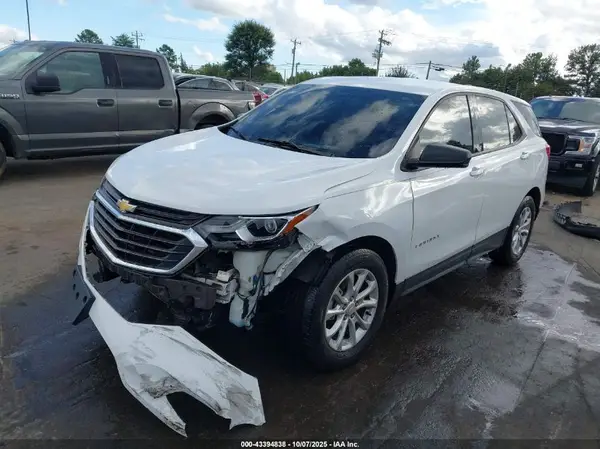 2GNAXHEV6J6310978 2018 CHEVROLET EQUINOX - Image 2
