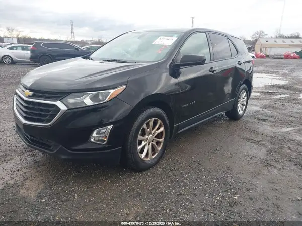 2GNAXHEV6K6105906 2019 CHEVROLET EQUINOX - Image 2