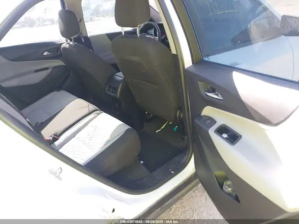 2GNAXHEV6K6140672 2019 CHEVROLET EQUINOX - Image 8