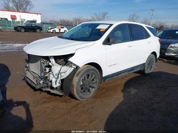 2GNAXHEV6K6154300 2019 CHEVROLET EQUINOX - Image 2