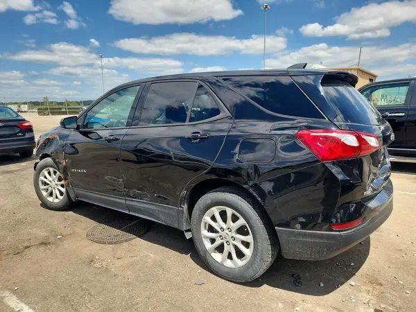 2GNAXHEV6K6305734 2019 CHEVROLET EQUINOX - Image 2