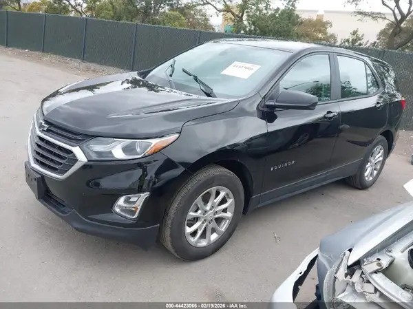 2GNAXHEV6M6116018 2021 CHEVROLET EQUINOX - Image 2