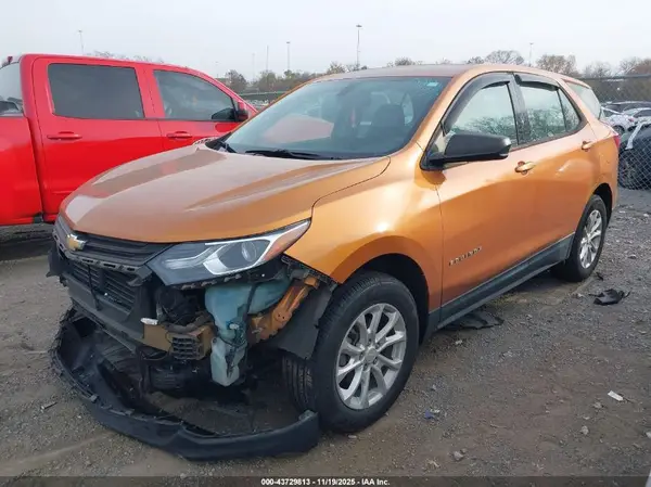 2GNAXHEV7J6119215 2018 CHEVROLET EQUINOX - Image 2