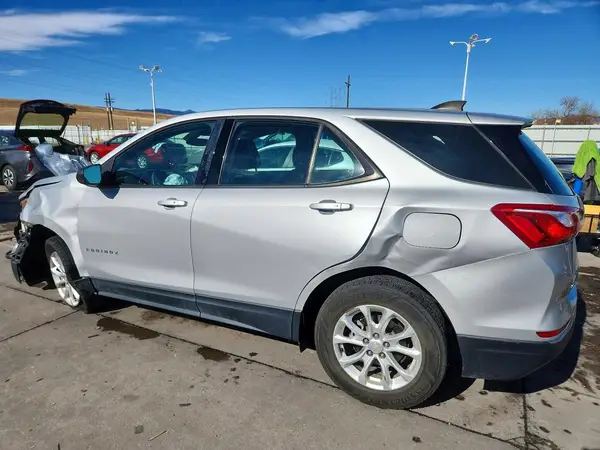2GNAXHEV7J6146110 2018 CHEVROLET EQUINOX - Image 2