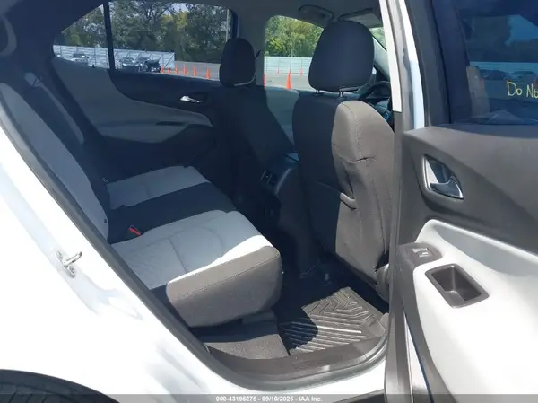 2GNAXHEV7J6238401 2018 CHEVROLET EQUINOX - Image 8