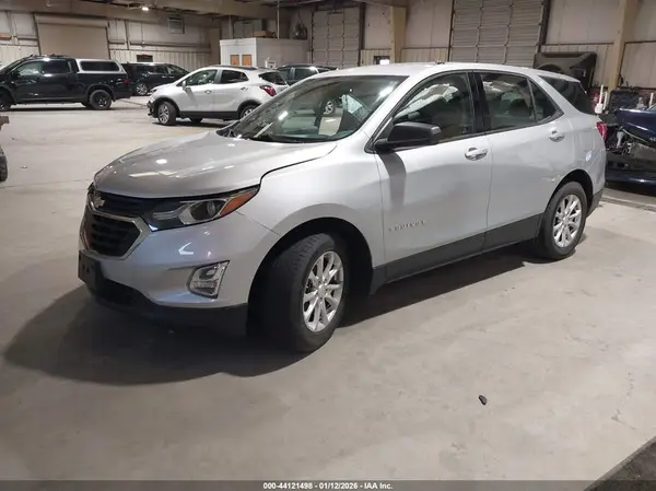 2GNAXHEV7J6324372 2018 CHEVROLET EQUINOX - Image 2