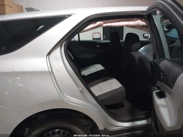 2GNAXHEV7J6324372 2018 CHEVROLET EQUINOX - Image 8