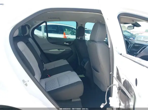 2GNAXHEV7K6264577 2019 CHEVROLET EQUINOX - Image 8