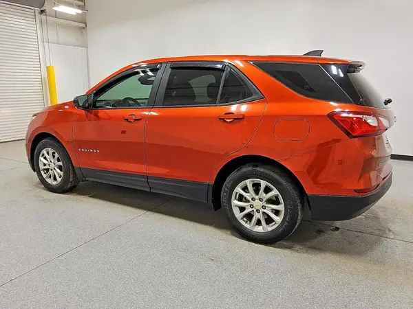 2GNAXHEV7L6104698 2020 CHEVROLET EQUINOX - Image 2