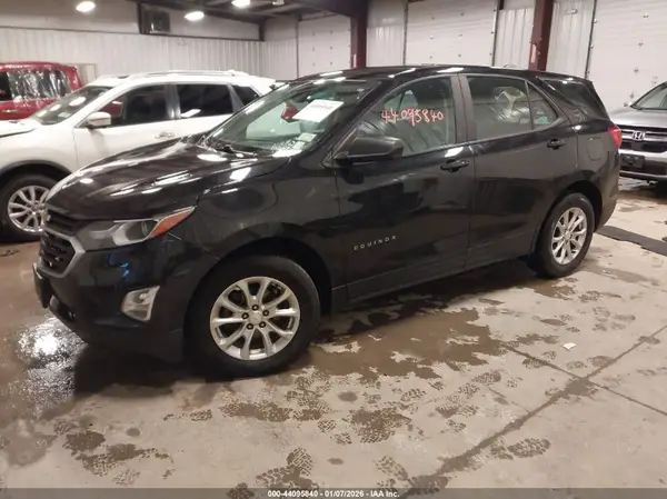 2GNAXHEV7L6233086 2020 CHEVROLET EQUINOX - Image 2