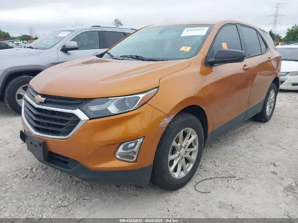 2GNAXHEV8J6105565 2018 CHEVROLET EQUINOX - Image 2