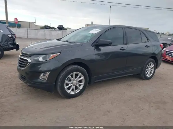 2GNAXHEV8J6105629 2018 CHEVROLET EQUINOX - Image 2