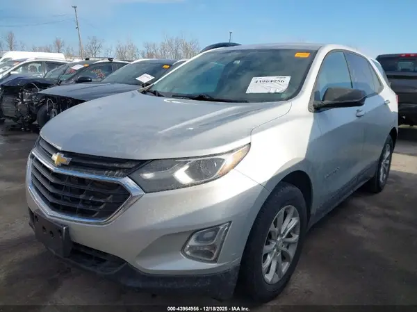 2GNAXHEV8J6175549 2018 CHEVROLET EQUINOX - Image 2