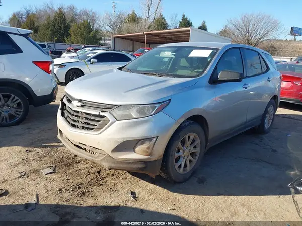 2GNAXHEV8J6189371 2018 CHEVROLET EQUINOX - Image 2