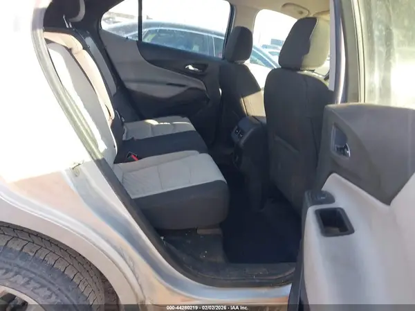 2GNAXHEV8J6189371 2018 CHEVROLET EQUINOX - Image 8
